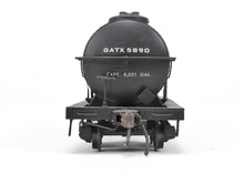 Load image into Gallery viewer, O Scale Brass US Hobbies GATX - General American Tank 8,000 Gallon Single-Dome Tank Car CP GATX 5890 NO ORIGINAL BOX
