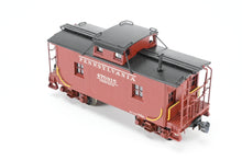 Load image into Gallery viewer, HO Brass Railworks PRR - Pennsylvania Railroad NDa 8-Wheel Caboose Custom Painted No. 476815
