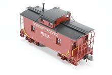 Load image into Gallery viewer, HO Brass Railworks PRR - Pennsylvania Railroad NDa 8-Wheel Caboose Custom Painted No. 476815
