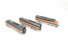 Load image into Gallery viewer, HO Athearn Genesis GN - Great Northern EMD F3-A/F3-B/F3-A Phase II Passenger Set Factory Decorated &quot;Empire Builder&quot; Scheme
