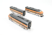 Load image into Gallery viewer, HO Athearn Genesis GN - Great Northern EMD F3-A/F3-B/F3-A Phase II Passenger Set Factory Decorated &quot;Empire Builder&quot; Scheme
