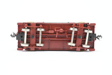 Load image into Gallery viewer, HO Brass Railworks PRR - Pennsylvania Railroad NDa 8-Wheel Caboose Custom Painted No. 476815
