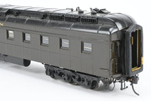 Load image into Gallery viewer, HO Brass Aurora Shops Ltd. CB&amp;Q - Burlington HW 80' Diner with Kitchen Windows Custom Painted No. 179
