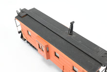 Load image into Gallery viewer, HO Brass NPP - Nickel Plate Products MILW - Milwaukee Road Bay Window Caboose Custom Painted No. 992012
