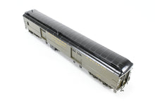 Load image into Gallery viewer, HO Brass W&amp;R Enterprises NP - Northern Pacific Baggage Car Nos. 1500 - 1515 Custom Painted Pullman Green No. 1511 REBOXX
