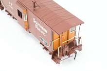 Load image into Gallery viewer, HO Brass OMI - Overland Models, Inc. SP - Southern Pacific C 50-9 Bay Window Caboose #4700-4774 Factory Painted No. 4742 MISSING ONE WINDOW SCREEN
