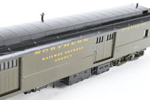 Load image into Gallery viewer, HO Brass W&amp;R Enterprises NP - Northern Pacific Baggage Car Nos. 1500 - 1515 Custom Painted Pullman Green No. 1511 REBOXX
