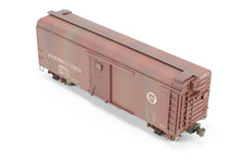 Load image into Gallery viewer, HO Brass Railworks PRR - Pennsylvania Railroad X-31 40' Round Roof Box Car Custom Painted &amp; Weathered No. 688808
