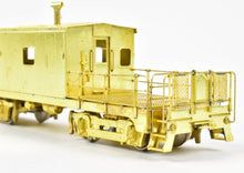 Load image into Gallery viewer, HO Brass OMI - Overland Models, Inc. GN - Great Northern Transfer Caboose X177-X180
