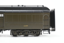 Load image into Gallery viewer, HO Brass W&amp;R Enterprises NP - Northern Pacific Dormitory Baggage-Smoker Factory Painted Pullman Green No. 1197
