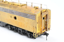 Load image into Gallery viewer, O Brass OMI - Overland Models, Inc PRR - Pennsylvania Railroad EMD E8A with Antenna RUNS POORLY AS-IS
