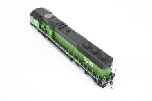 Load image into Gallery viewer, HO Athearn Genesis BN - Burlington Northern EMD SD60M "Tri-Clops" FP No.9213 w/ Tsunami2 DCC &amp; Sound
