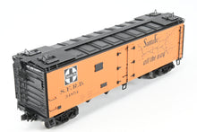 Load image into Gallery viewer, Gauge 1 - 1:32nd Scale Brass Row &amp; Company ATSF - Santa Fe SFRD RR-27/33 Refrigerator Car, Factory Painted "El Capitan", No. 34854
