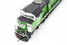Load image into Gallery viewer, HO Athearn Genesis BN - Burlington Northern EMD SD60M "Tri-Clops" FP No.9213 w/ Tsunami2 DCC &amp; Sound
