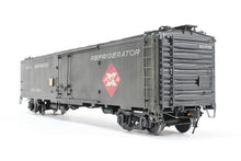 Load image into Gallery viewer, O Brass PSC - Precision Scale Co. REA - Railway Express Agency 50&#39; Ice Reefer Custom Painted No. 6100
