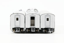 Load image into Gallery viewer, N Kato ATSF - Santa Fe 8-Car Corrugated Side Passenger Set NO BOX
