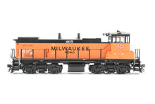 Load image into Gallery viewer, HO Brass OMI - Overland Models Inc. MILW - Milwaukee Road EMD MP15AC FP  No. 465 2000 Run
