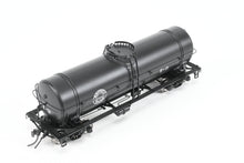 Load image into Gallery viewer, HO Brass DVP - Division Point DM&amp;IR - Duluth Missabe &amp; Iron Range T-3 Water Car Factory Painted
