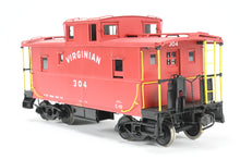 Load image into Gallery viewer, O Brass Kohs and Company VGN - Virginian Railway N&amp;W - Norfolk &amp; Western Style C-10 Caboose Factory Painted No. 304
