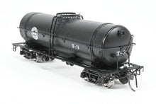 Load image into Gallery viewer, HO Brass DVP - Division Point DM&amp;IR - Duluth Missabe &amp; Iron Range T-3 Water Car Factory Painted
