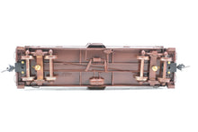 Load image into Gallery viewer, HO Brass OMI - Overland Models, Inc. NP - Northern Pacific Wood Bay Window Caboose #10506-10594 Pro-Painted No. 1594
