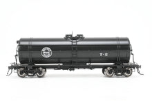 Load image into Gallery viewer, HO Brass DVP - Division Point DM&amp;IR - Duluth Missabe &amp; Iron Range T-2 Water Car Factory Painted
