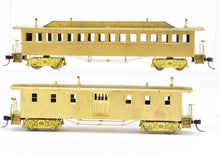 Load image into Gallery viewer, HO Brass Gem Models GN - Great Northern Originally St. Paul &amp; Pacific 2-Car Set Baggage and Coach
