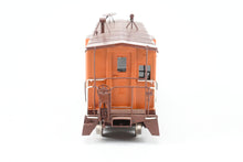 Load image into Gallery viewer, HO Brass OMI - Overland Models, Inc. SP - Southern Pacific C 50-8 Bay Window Caboose #4650-4699 Custom Painted No. 4650
