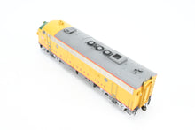 Load image into Gallery viewer, HO Athearn Genesis MILW - Milwaukee Road EMD FP7 Freight FP No. 100-A
