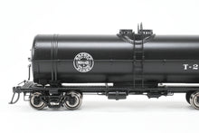 Load image into Gallery viewer, HO Brass DVP - Division Point DM&amp;IR - Duluth Missabe &amp; Iron Range T-2 Water Car Factory Painted
