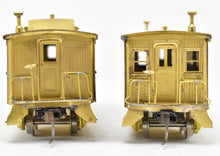 Load image into Gallery viewer, HO Brass Gem Models GN - Great Northern Originally St. Paul &amp; Pacific 2-Car Set Baggage and Coach
