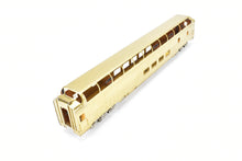 Load image into Gallery viewer, HO Brass Oriental Limited GN - Great Northern Empire 1390 Budd Super Dome Lounge
