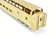 Load image into Gallery viewer, HO Brass Oriental Limited GN - Great Northern Empire 1390 Budd Super Dome Lounge
