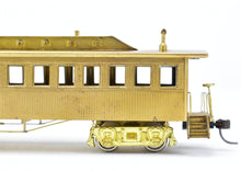 Load image into Gallery viewer, HO Brass Gem Models GN - Great Northern Originally St. Paul &amp; Pacific 2-Car Set Baggage and Coach
