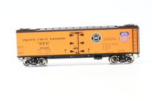 Load image into Gallery viewer, Gauge 1 - 1:32nd Scale Brass PSC - Precision Scale Co. PFE - Pacific Fruit Express 40' Wood Refrigerator R-30-12 Factory Painted No. 30449
