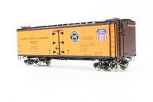 Load image into Gallery viewer, Gauge 1 - 1:32nd Scale Brass PSC - Precision Scale Co. PFE - Pacific Fruit Express 40' Wood Refrigerator R-30-12 Factory Painted No. 30449
