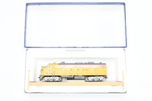 Load image into Gallery viewer, HO Athearn Genesis MILW - Milwaukee Road EMD FP7 Passenger FP No. 104-A
