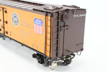 Load image into Gallery viewer, Gauge 1 - 1:32nd Scale Brass PSC - Precision Scale Co. PFE - Pacific Fruit Express 40' Wood Refrigerator R-30-12 Factory Painted No. 30449
