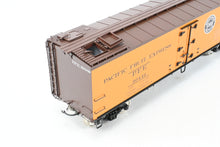Load image into Gallery viewer, Gauge 1 - 1:32nd Scale Brass PSC - Precision Scale Co. PFE - Pacific Fruit Express 40' Wood Refrigerator R-30-12 Factory Painted No. 30449
