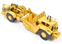 Load image into Gallery viewer, HO Brass CON CCM Models Caterpillar 657G Scraper Factory Painted
