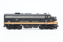 Load image into Gallery viewer, HO Athearn Genesis BN - Burlington Northern EMD F7A Ex NP - Northern Pacific FP No. 710
