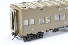 Load image into Gallery viewer, O Brass PSC - Precision Scale Co. Various Roads Pullman - Standard WWII Troop Sleeper Factory Painted No. 7025
