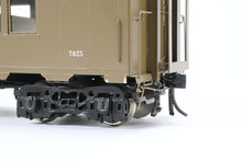 Load image into Gallery viewer, O Brass PSC - Precision Scale Co. Various Roads Pullman - Standard WWII Troop Sleeper Factory Painted No. 7025
