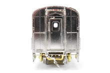 Load image into Gallery viewer, HO Brass Cascade Models AT&amp;SF - Santa Fe ACF Regal Series 4-4-2 Sleeper Deskirted
