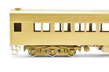Load image into Gallery viewer, HO Brass Oriental Limited GN - Great Northern Heavyweight Streamstyled Deluxe Coach Nos. 944-949
