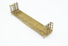 Load image into Gallery viewer, HO Brass Kemtron Various Roads Bulkhead Beveled Floor Pulpwood Flatcar NO TRUCKS
