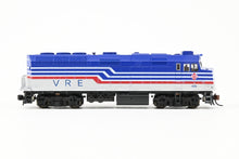 Load image into Gallery viewer, N Kato 176-9001 VRE - Virginia Rail Express EMD F40PH No. V36 w/Micro-Trains Line Couplers LOOSE SHELL
