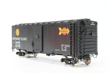 Load image into Gallery viewer, O Brass PSC - Precision Scale Co. SP - Southern Pacific AAR 40'Single Door Boxcar Factory Painted “Overnight" No. 163058
