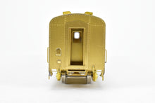 Load image into Gallery viewer, HO Brass Oriental Limited NP - Northern Pacific North Coast Limited PS #494&quot;Traveller&#39;s Rest&quot; Lunch-Counter Lounge
