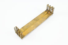 Load image into Gallery viewer, HO Brass U.S. Hobbies Various Roads Bulkhead Beveled Floor Pulpwood Flatcar NO TRUCKS
